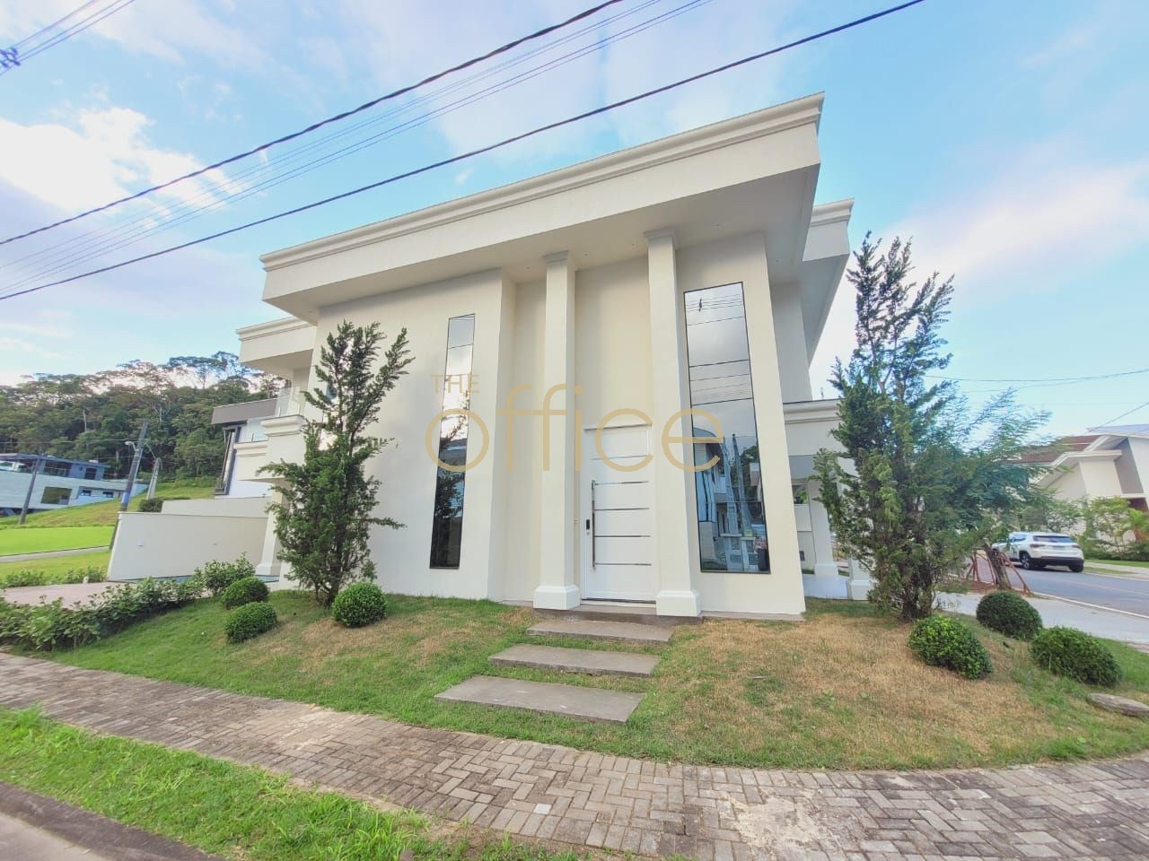 CONDOMÍNIO FECHADO - SOBRADO NEOCLÁSSICO COM 3 SUÍTES À VENDA, 233 M² em Vila Nova — foto 2