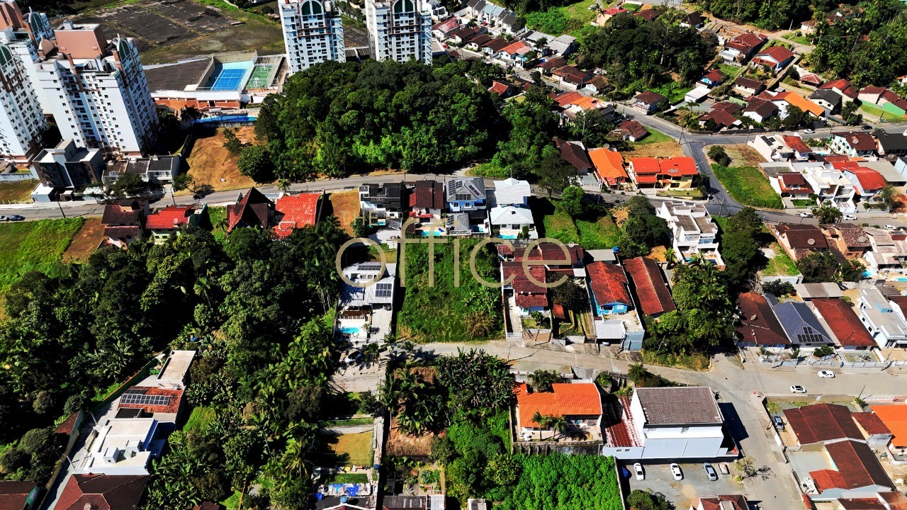 Terreno à venda em Joinville-SC, bairro Anita Garibaldi, 930,00 m² de área! em Anita Garibaldi — foto 2