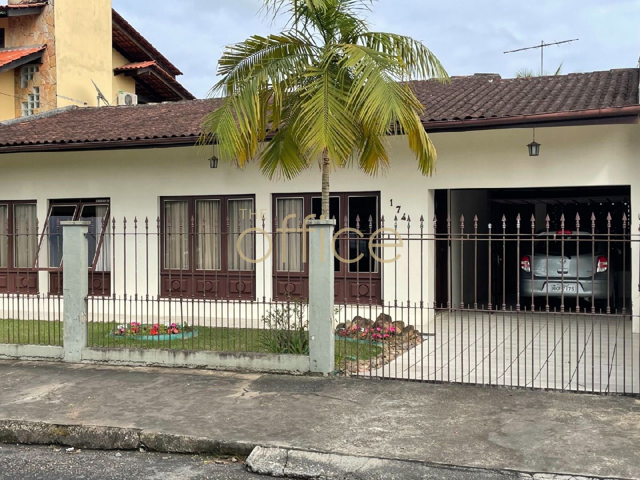 CASA PLANA NO BAIRRO GLÓRIA COM GRANDE POTENCIAL em Glória — foto 2