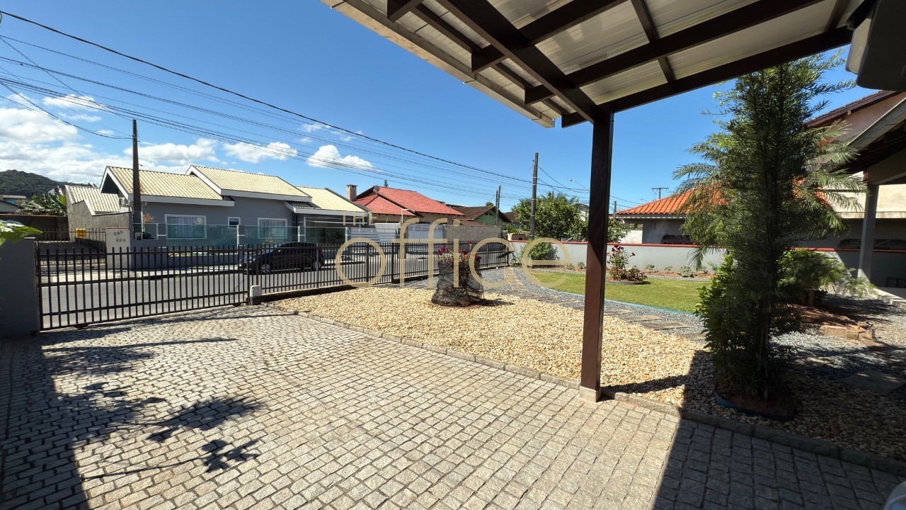Casa em Iririú — foto 3