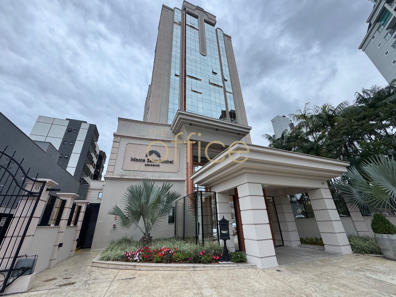 Apartamento em Edifício Moderno No Saguaçu Em Saguaçu — foto 4