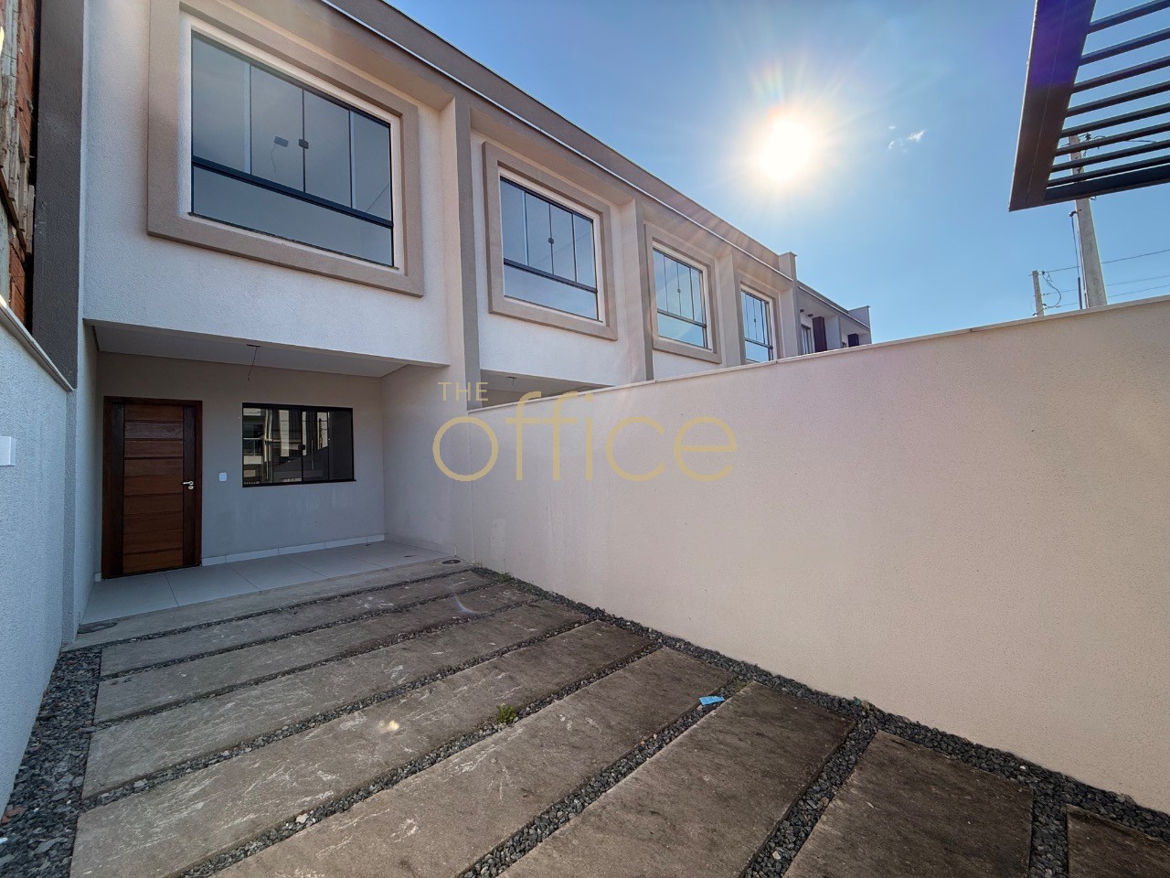 Sobrado com 3 Quartos, sendo 1 Suíte no Costa e Silva, Joinville-SC: Confira! em Costa e Silva — foto 3