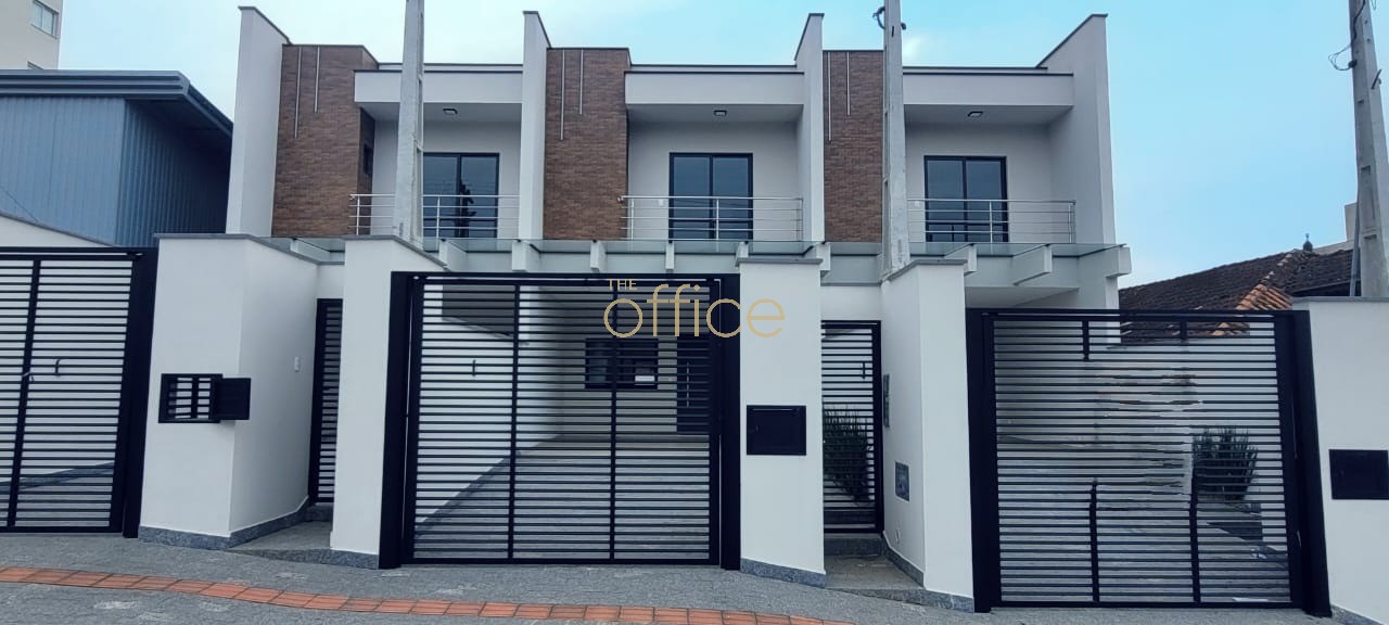 Sobrado em Costa e Silva · Joinville