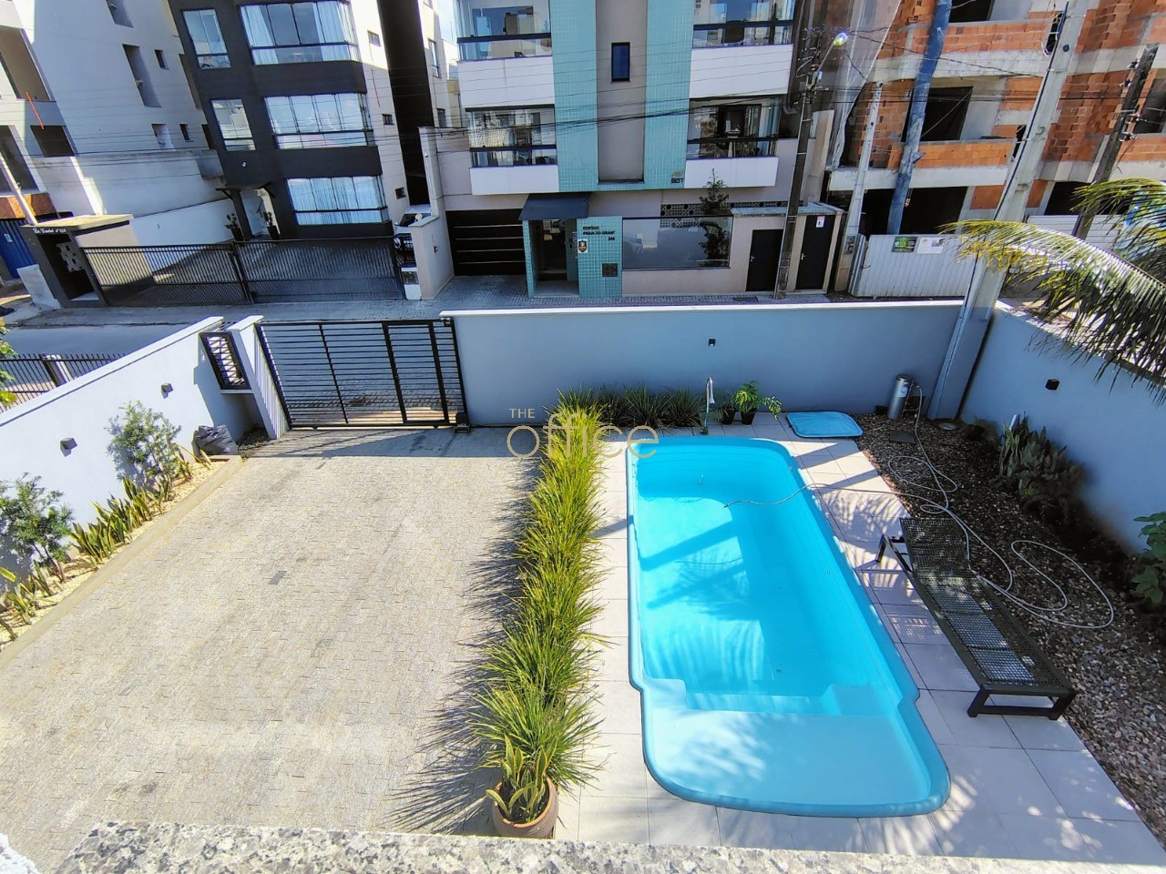 Sobrado a 250 m2 da Praia das Palmeiras em Balneário Piçarras Em Itacolomi — foto 4