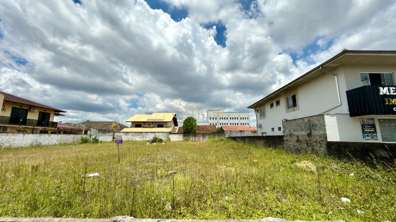 Terreno à venda em Joinville-SC, no bairro Guanabara, com 405m² de área disponível! em Guanabara — foto 2