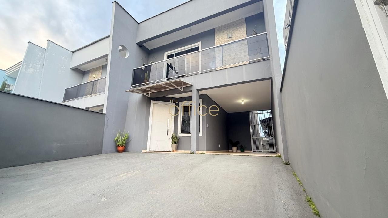 Sobrado em Costa e Silva · Joinville