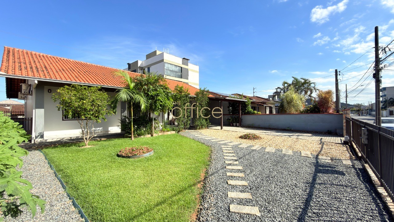 Casa em Iririú — foto 2