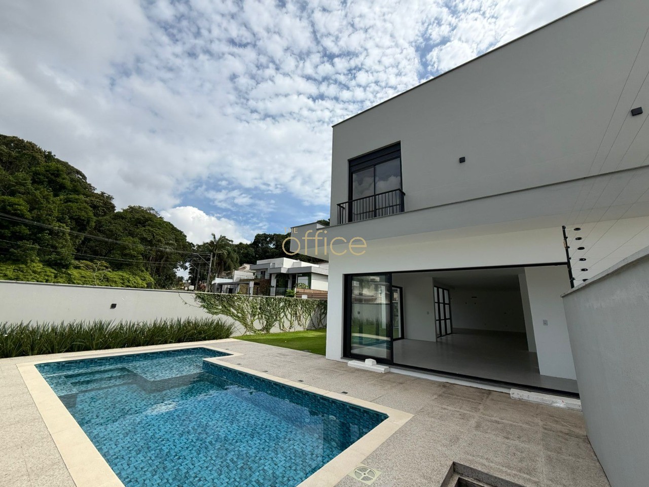 Sobrado com 4 suítes Residencial Orleans em América — foto 5