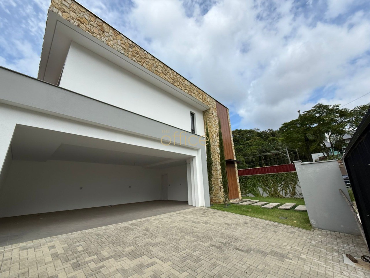 Sobrado com 4 suítes Residencial Orleans em América — foto 2