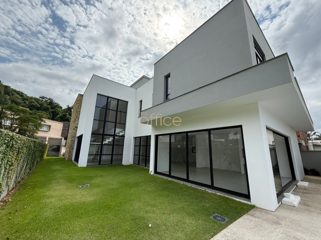 Sobrado com 4 suítes Residencial Orleans em América — foto 3
