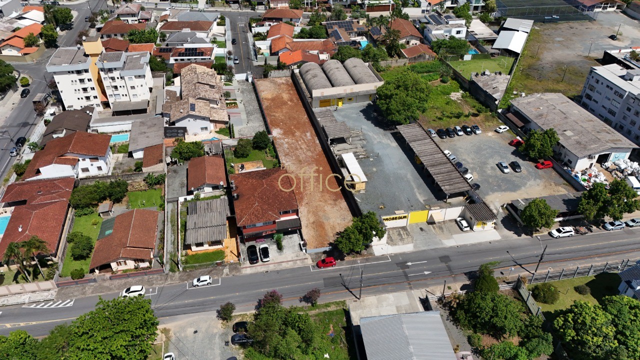 Terreno à venda na Rua Tenente Antônio João SA02 , faixa viária . em Saguaçu — foto 2