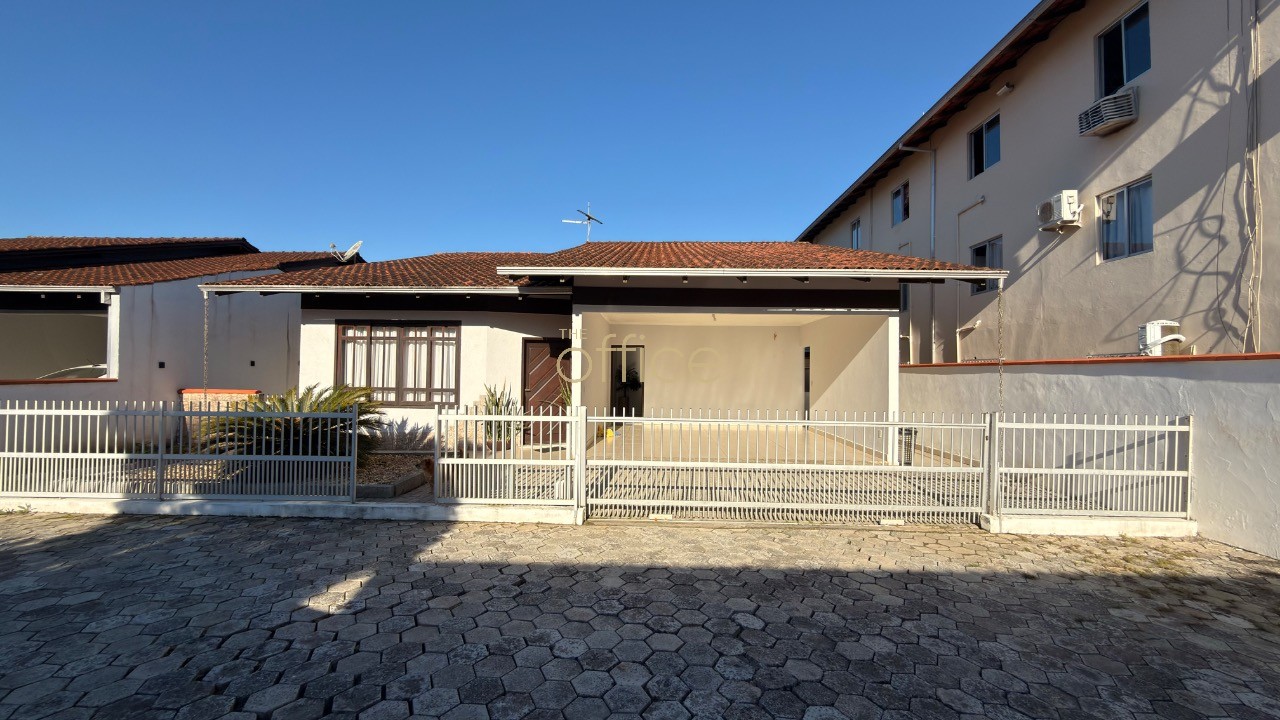 Condominio Fechado em Saguaçu — foto 3