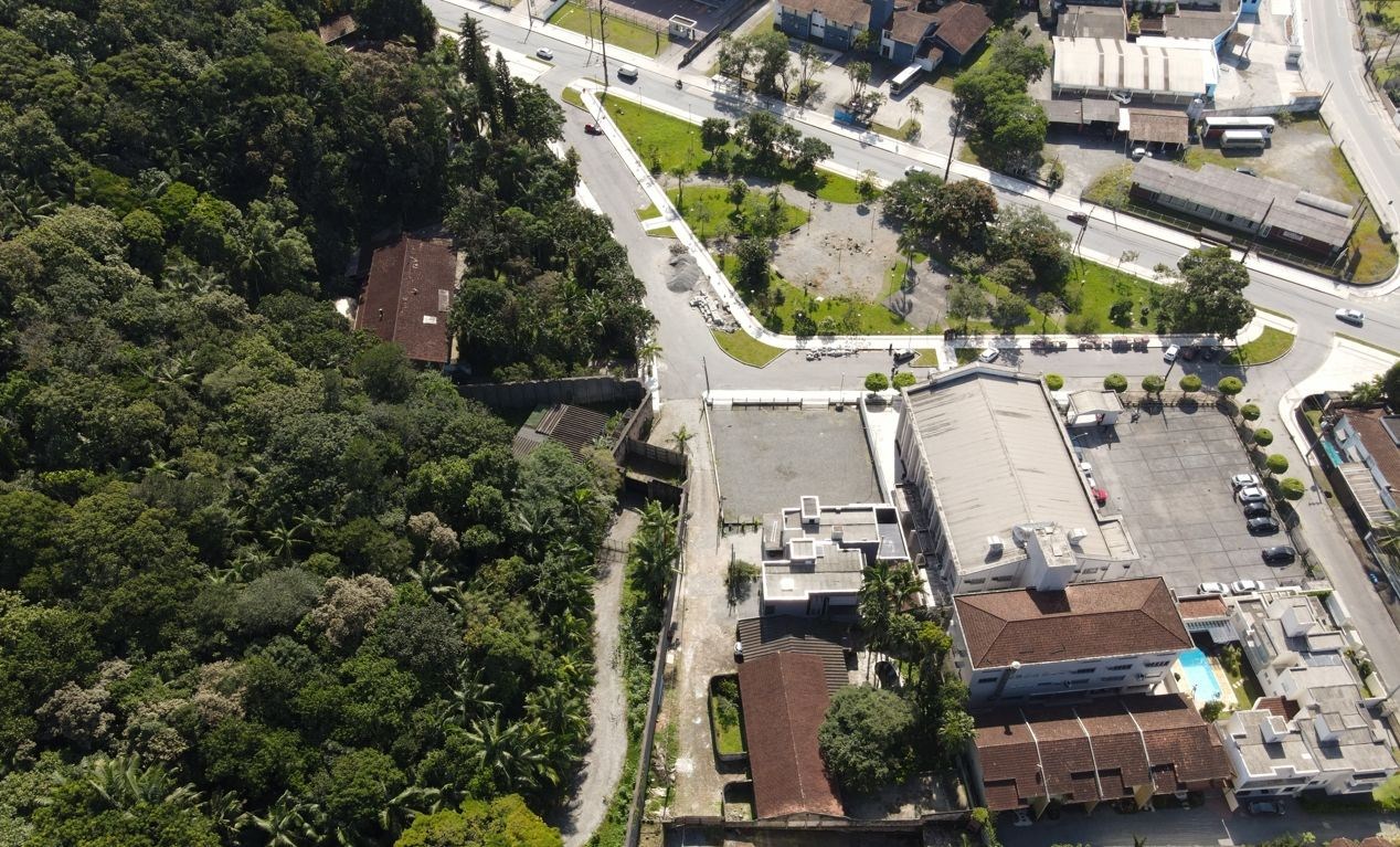 TERRENO À VENDA, 1215 M² - BOA VISTA - JOINVILLE/SC em Boa Vista — foto 2